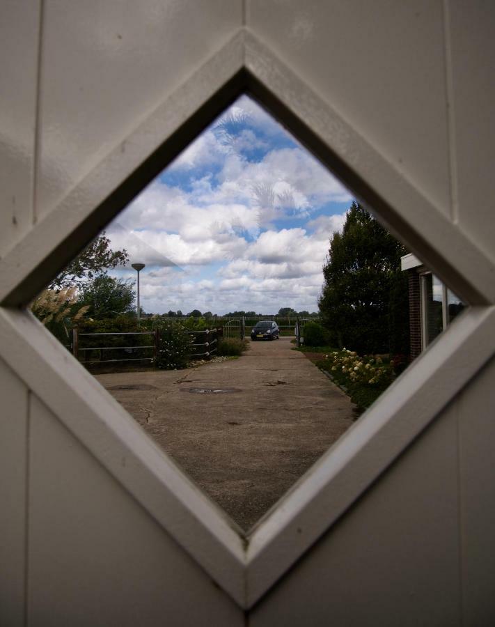 B&B “Te Warskip Bij Blokvis” Medemblik Exterior foto